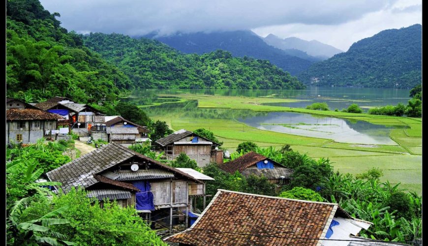 hatvacation-tour-cycling-along-ba-be-lake-