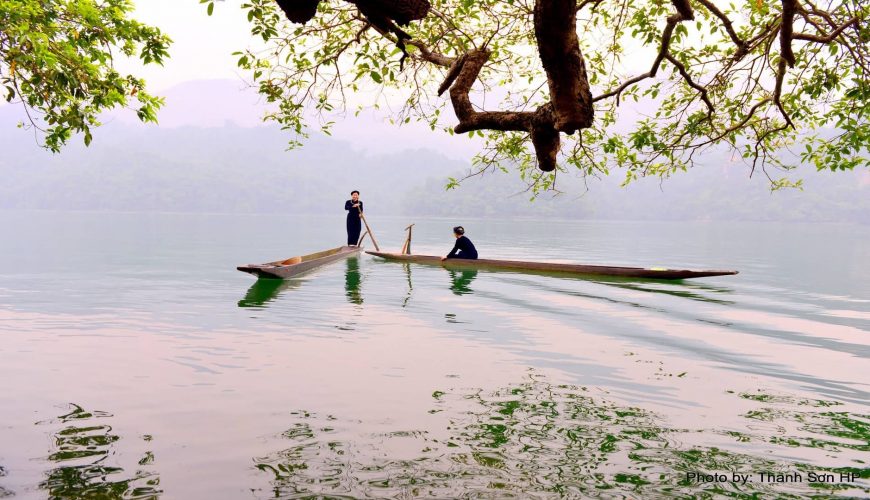 hatvacation-tour-cycling-ba-be-lake-rowboat