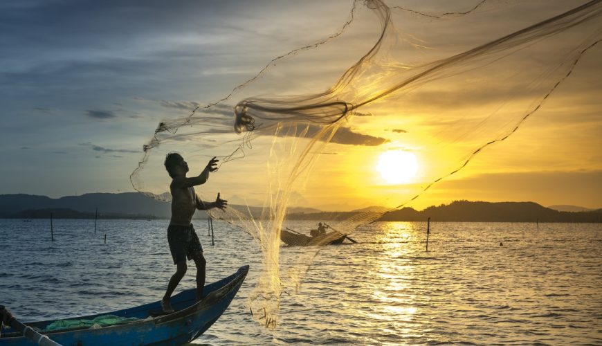 hatvacation_tour_vietnam_fish_catching