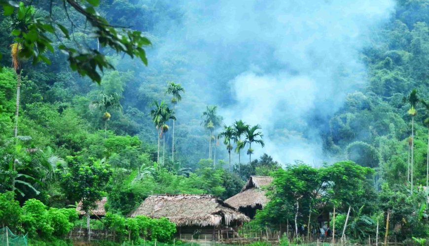 hatvacation-mai-chau-pu-luong-trek-through-tribal-village